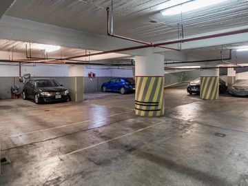 Departamento en Venta. Cuatro ambientes. Dependencia. Cochera. Baulera. Belgrano
