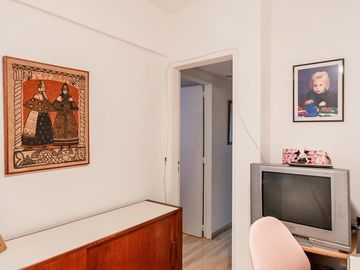 Departamento en Venta. Cuatro ambientes. Dependencia. Cochera. Baulera. Belgrano