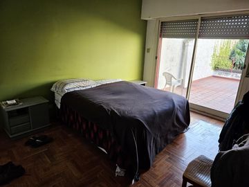 Imponente propiedad a pasos de Av, Jujuy, Av. Juan de Garay, Acceso autopista, barrio residencial.