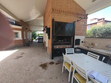 Casa en  ALQUILER
