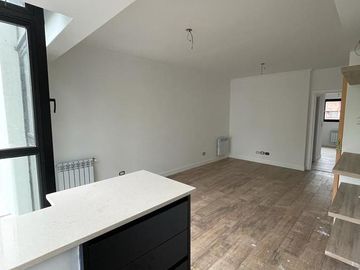 Venta de 3 ambientes a estrenar, zona guemes. Tour 360