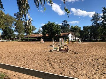VENTA URGENTE 6 AMBIENTES Los Robles