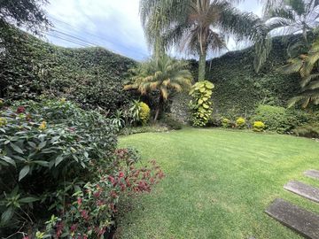 Venta casa en Cuernavaca con seguridad 24/7