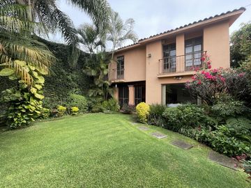 Venta casa en Cuernavaca con seguridad 24/7