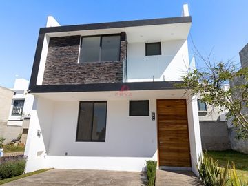 Casa en Venta en Santa Anita, Tlajomulco de Zuñiga, Jalisco.
