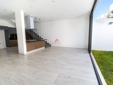 Casa en Venta en Santa Anita, Tlajomulco de Zuñiga, Jalisco.