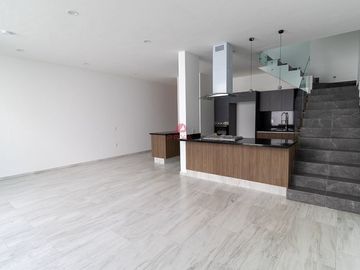 Casa en Venta en Santa Anita, Tlajomulco de Zuñiga, Jalisco.