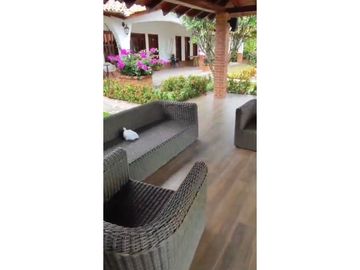 Finca en venta / permuta en parcelación - Santa Elena El Cerrito Valle