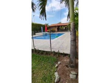 Finca en venta / permuta en parcelación - Santa Elena El Cerrito Valle