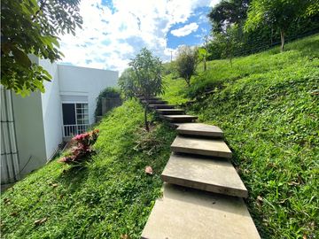 VENDO HERMOSA CASA EN PARCELACIÓN LAS JUANAS - IBAGUÉ 1600mts