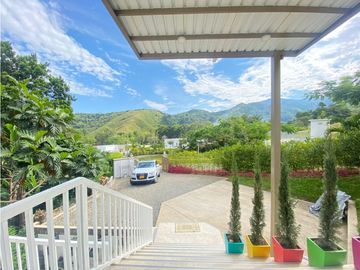 VENDO HERMOSA CASA EN PARCELACIÓN LAS JUANAS - IBAGUÉ 1600mts