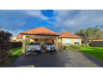 RENTO ACOGEDORA CASA EN SANTA ANA DE CHIA I