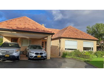 RENTO ACOGEDORA CASA EN SANTA ANA DE CHIA I