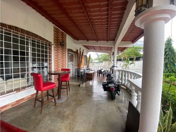 VENTA DE CASA CON 3 CABAÑAS EN CORONADO 2.800 MTS YL