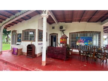 VENTA DE CASA CON 3 CABAÑAS EN CORONADO 2.800 MTS YL