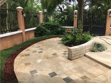 VENTA DE CASA EN CLAYTON VILLAGE yl