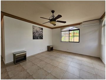 VENTA DE CASA EN CLAYTON VILLAGE yl