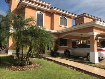 VENTA DE CASA EN CLAYTON VILLAGE yl
