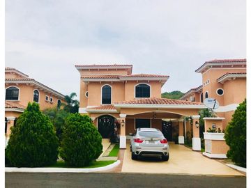 VENTA DE CASA EN CLAYTON VILLAGE yl