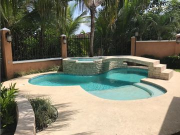 VENTA DE CASA EN CLAYTON VILLAGE yl