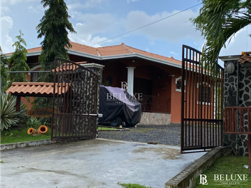 VENTA DE CASA CON PISCINA EN CHAME, BEJUCO (2)