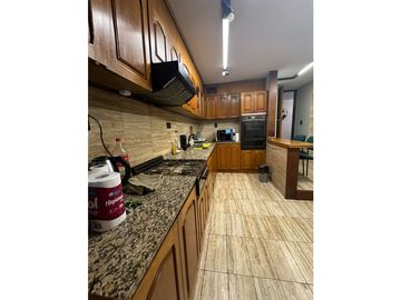 VENTA - SEMIPISO DE 3 DORMITORIOS Y 2 BAÑOS EN NUEVA CÓRDOBA