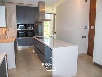Departamento en Venta en Valle Alegre con Charles Hamilton