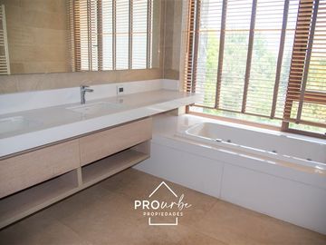 Departamento en Venta en Valle Alegre con Charles Hamilton