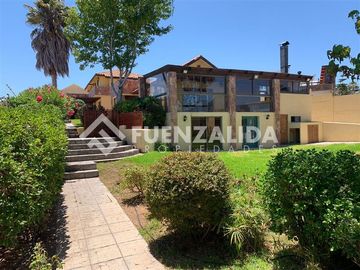 Casa en Venta en Av El amanecer, Peñuelas