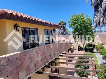 Casa en Venta en Av El amanecer, Peñuelas