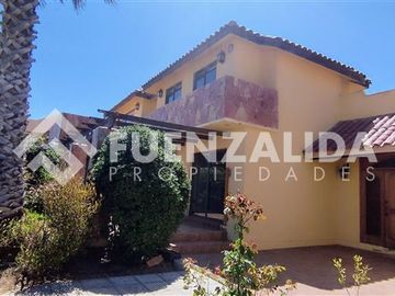 Casa en Venta en Av El amanecer, Peñuelas