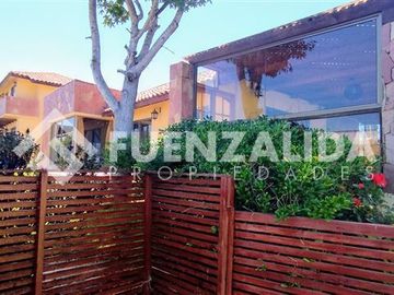 Casa en Venta en Av El amanecer, Peñuelas