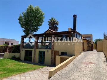 Casa en Venta en Av El amanecer, Peñuelas