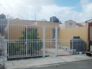 Se Vende Hermosa casa en Remodelación en la Supmz. 92, Cancún Q Roo.