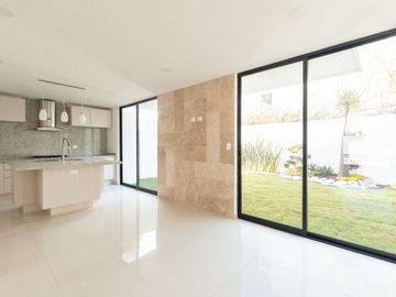 CASA EN VENTA EN LOMAS DE ANGELÓPOLIS PUEBLA(SAN ANDRÉS CHOLULA)CAZ