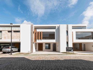 CASA EN VENTA EN LOMAS DE ANGELÓPOLIS PUEBLA(SAN ANDRÉS CHOLULA)CAZ