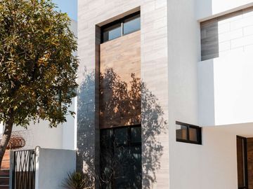 CASA EN VENTA EN LOMAS DE ANGELÓPOLIS PUEBLA(SAN ANDRÉS CHOLULA)CAZ