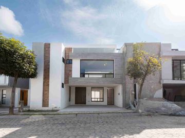 CASA EN VENTA EN LOMAS DE ANGELÓPOLIS PUEBLA(SAN ANDRÉS CHOLULA)CAZ