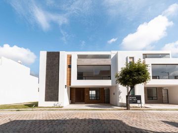 CASA EN VENTA EN LOMAS DE ANGELÓPOLIS PUEBLA(SAN ANDRÉS CHOLULA)CAZ