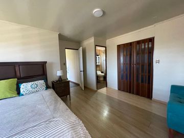 Gran parcela con amplia casa en Fundo Loreto