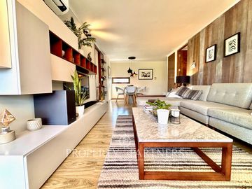 Espectacular Penthouse 2 dormitorios con vista oriente.