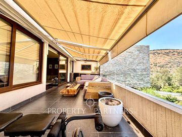 Espectacular Penthouse 2 dormitorios con vista oriente.