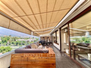 Espectacular Penthouse 2 dormitorios con vista oriente.