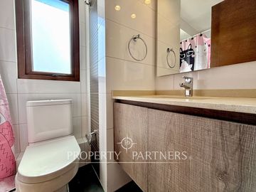 Espectacular Penthouse 2 dormitorios con vista oriente.