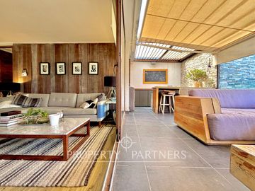 Espectacular Penthouse 2 dormitorios con vista oriente.