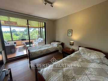 Departamento con amplia vista al golf