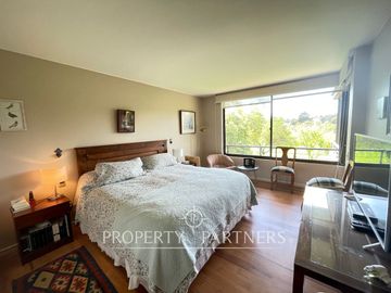 Departamento con amplia vista al golf