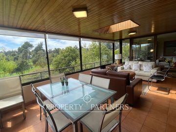 Departamento con amplia vista al golf
