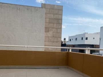 Casa en venta en Cumbres del Lago