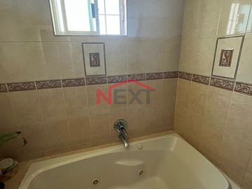 Casa en venta en esquina al norte con alberca